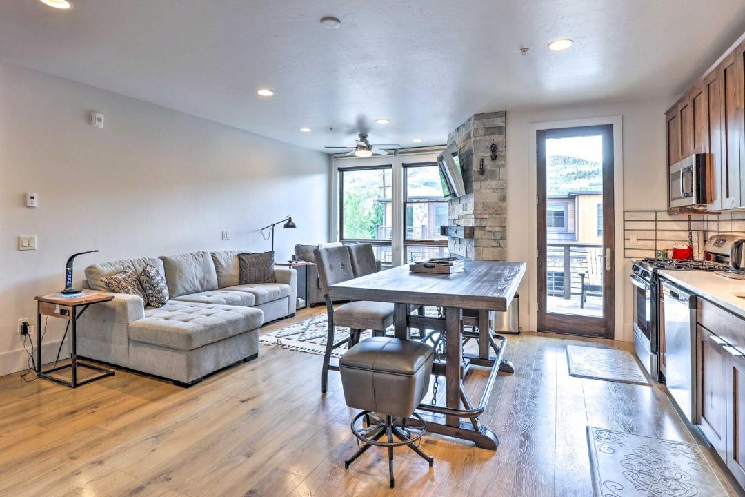 Photo of Livingroom in Silverthorne