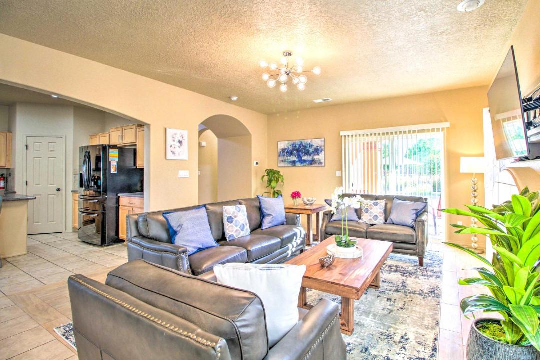 Photo of Livingroom in Mesa Del Sol Innovation Park
