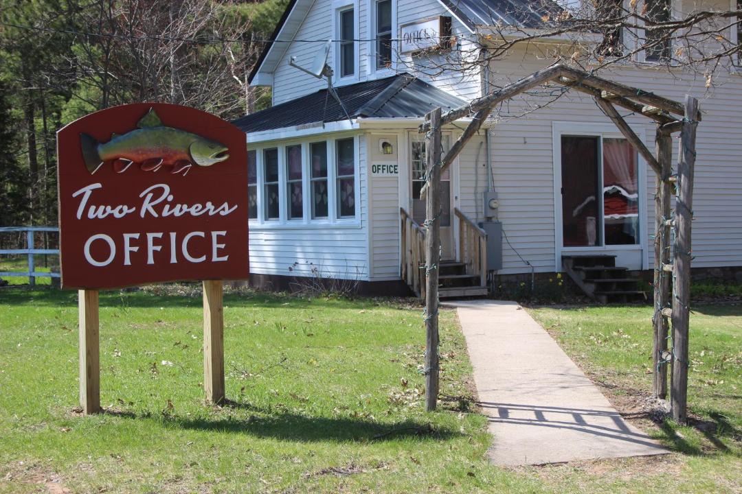 Photo of Buildings in Trout Creek