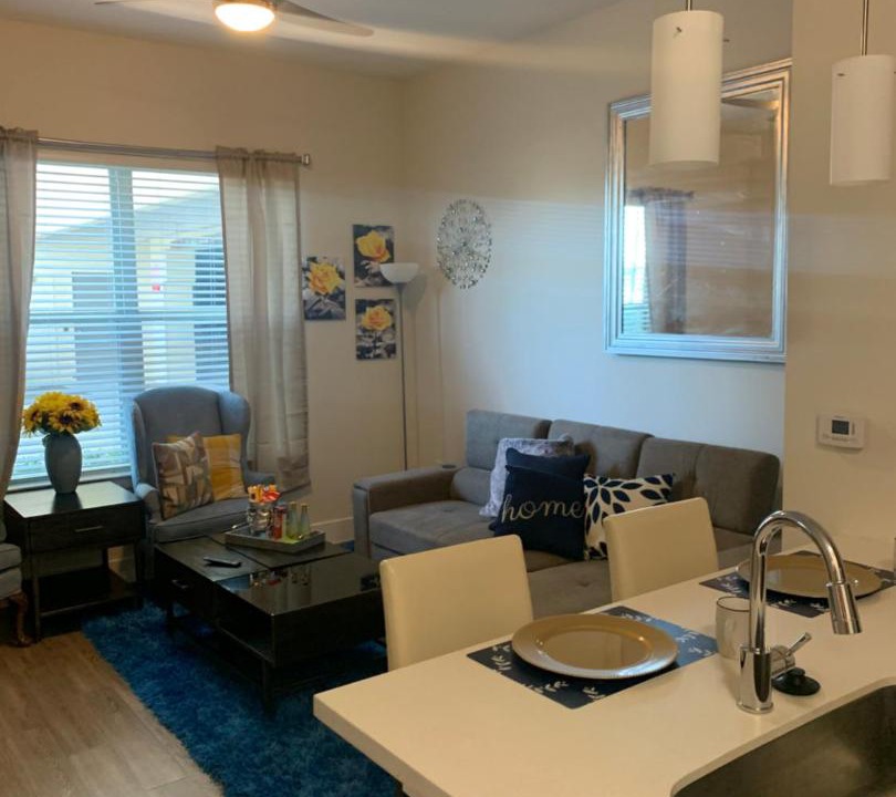Photo of Livingroom in Parkway Central