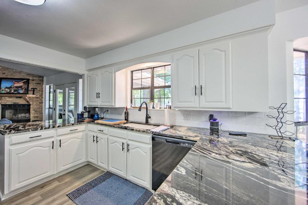 Photo of Kitchen in Flint
