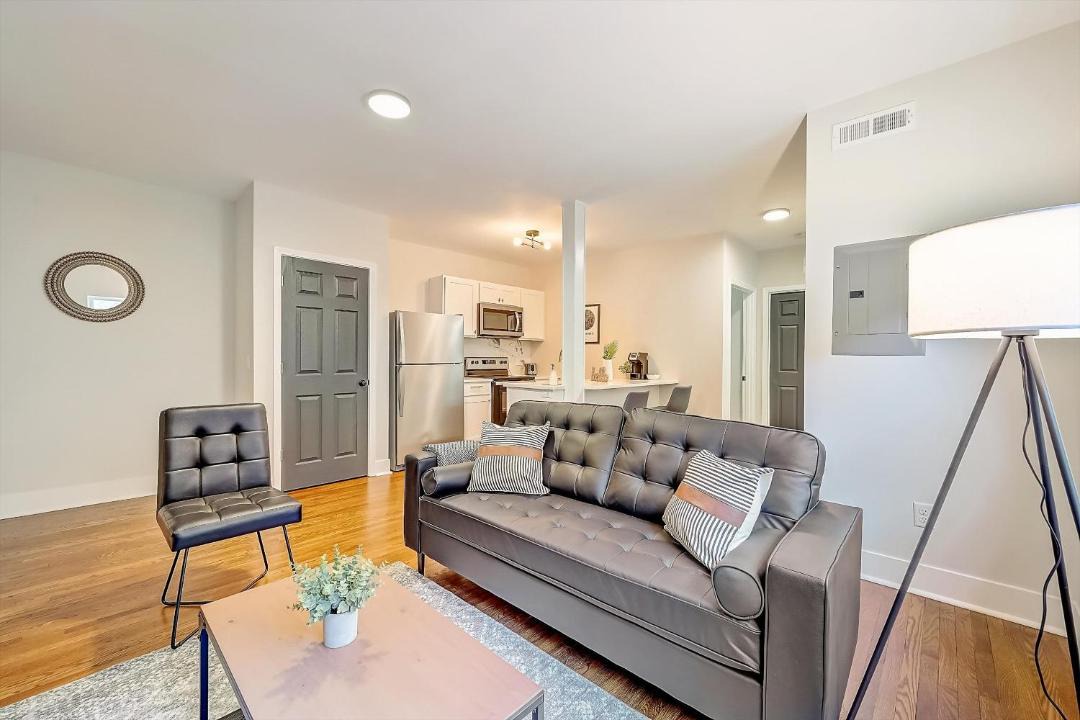 Photo of Livingroom in East Walnut HIlls