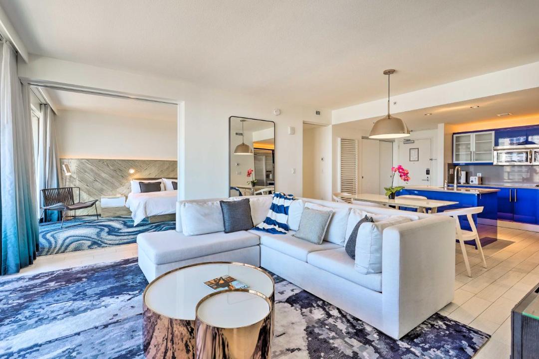 Photo of Livingroom in Central Beach