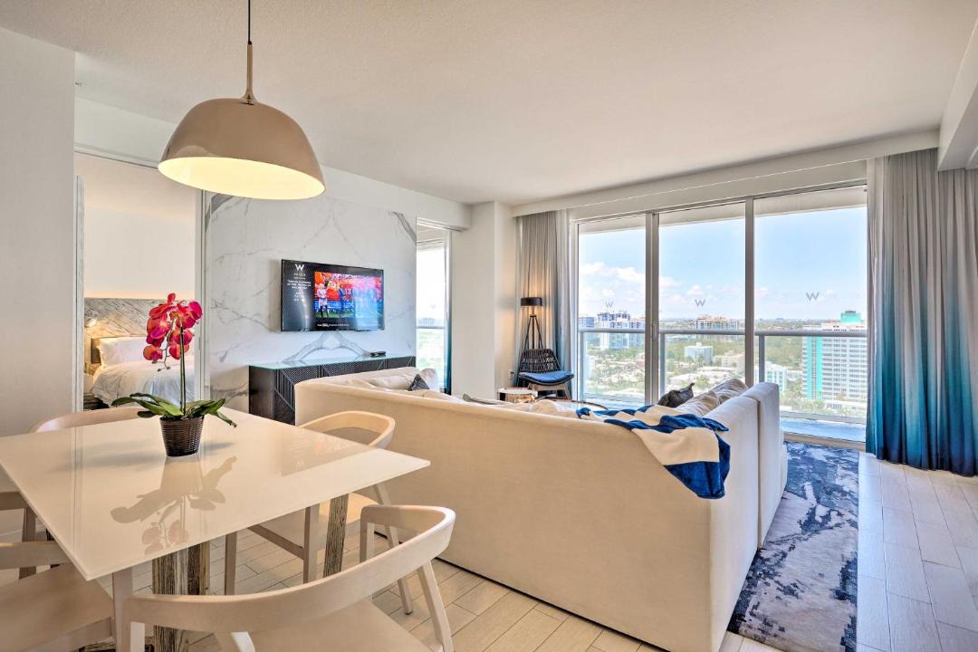 Photo of Livingroom in Central Beach