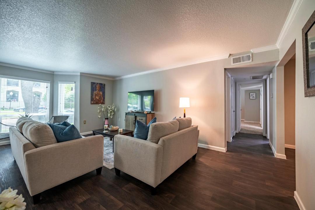 Photo of Livingroom in Braeswood Place
