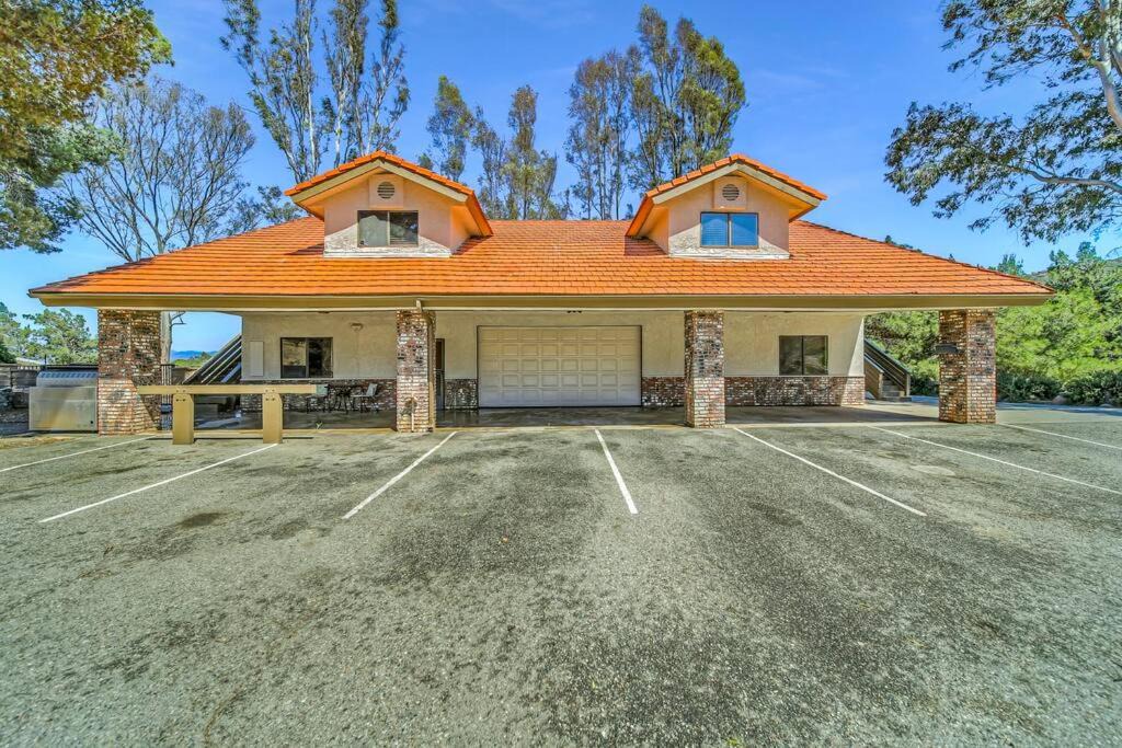 Photo of Buildings in Temecula