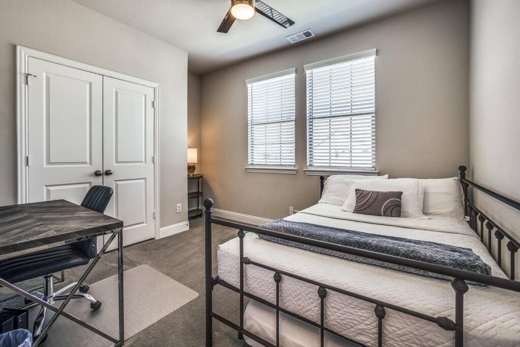 Photo of Bedroom in The Colony