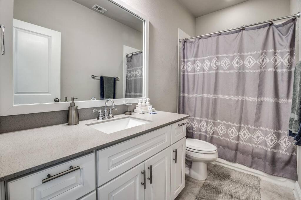 Photo of Bathroom in The Colony