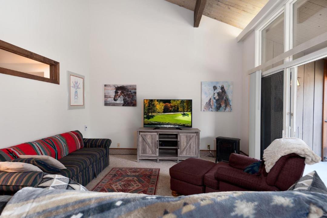 Photo of Livingroom in Purgatory