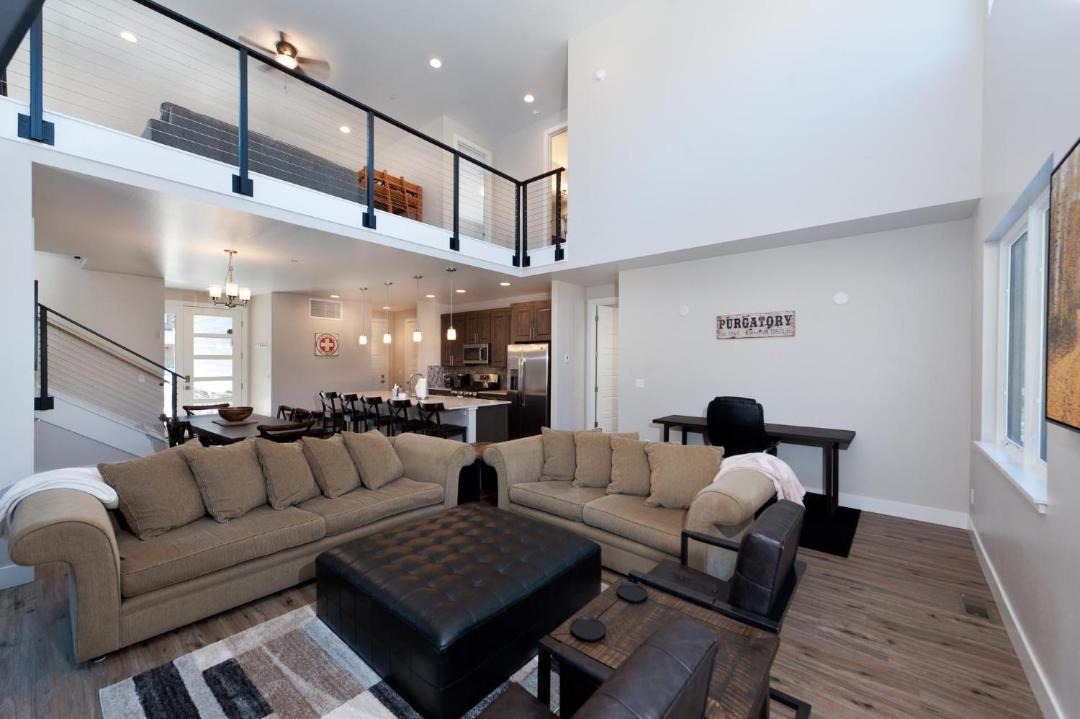 Photo of Livingroom in Purgatory