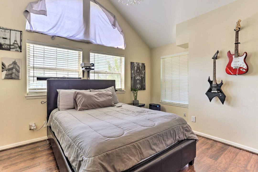 Photo of Bedroom in Englewood