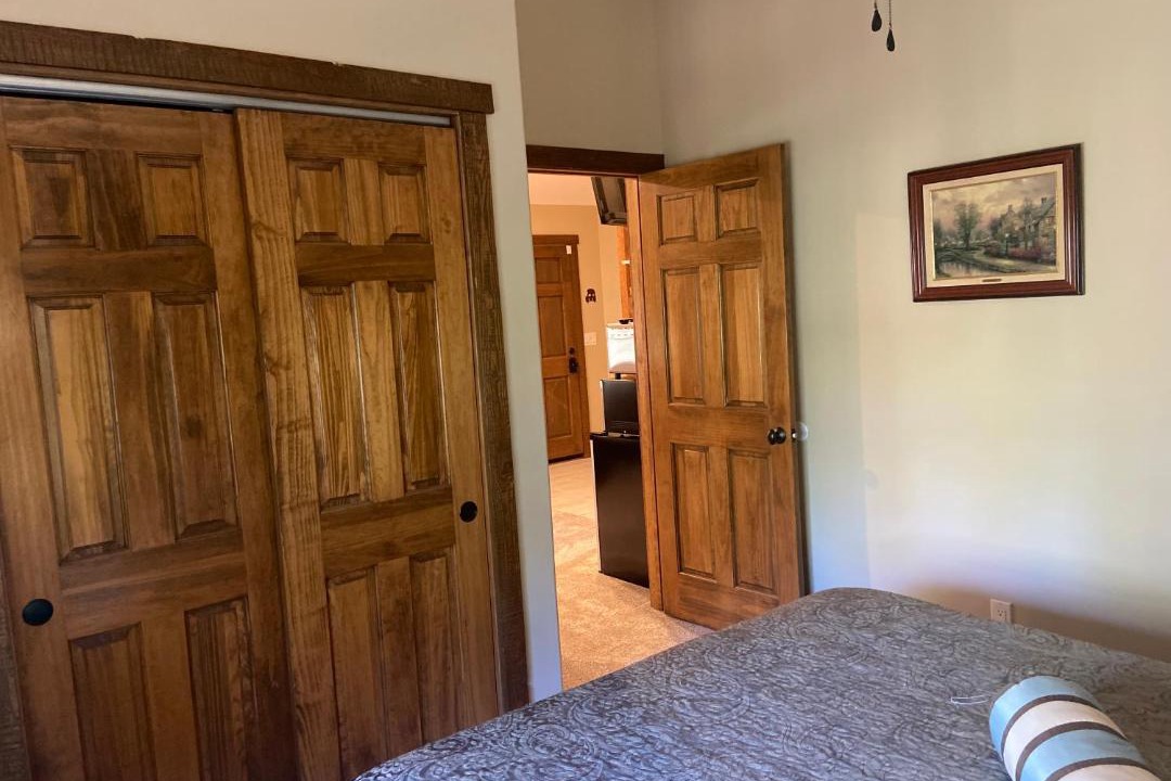 Photo of Bedroom in Crestline