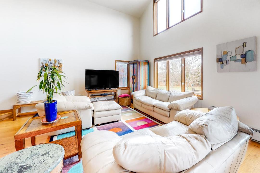 Photo of Livingroom in Willowbrook Meadows