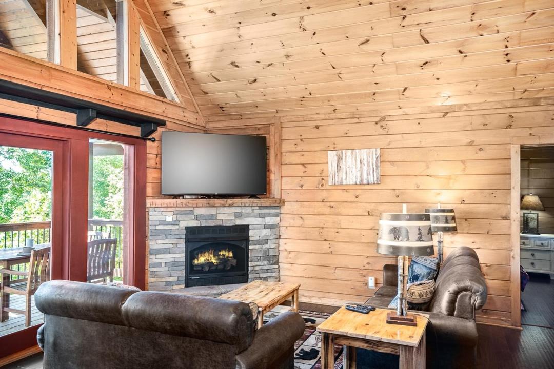 Photo of Livingroom in Black Bear Falls
