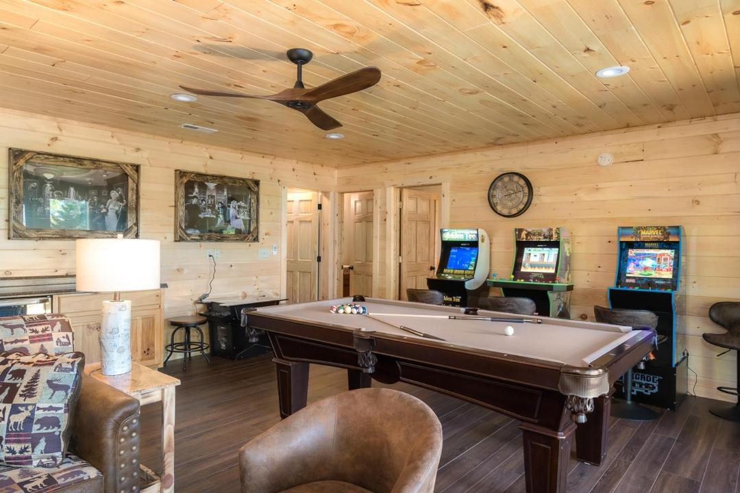 Photo of Livingroom in Black Bear Falls