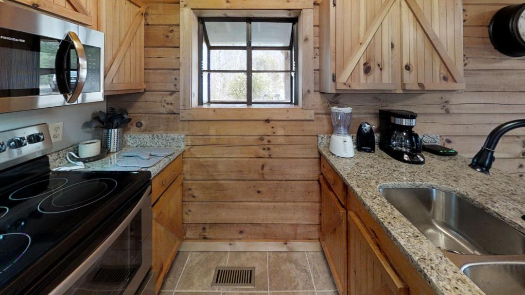 Photo of Kitchen in Gatlinburg - Pigeon Forge
