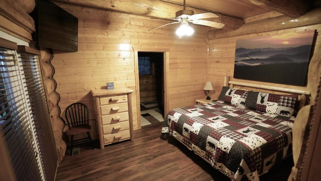 Photo of Bedroom in Pittman Center