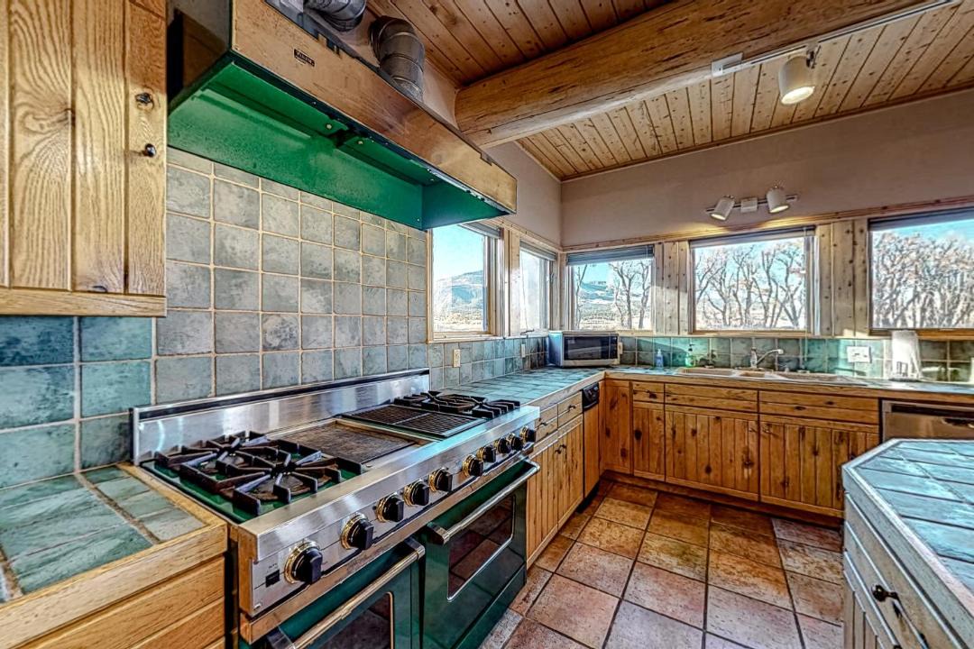 Photo of Kitchen in South Fork