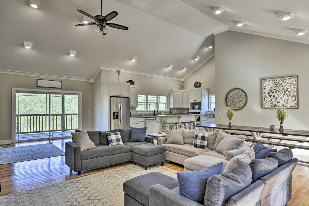 Photo of Livingroom in Trenton