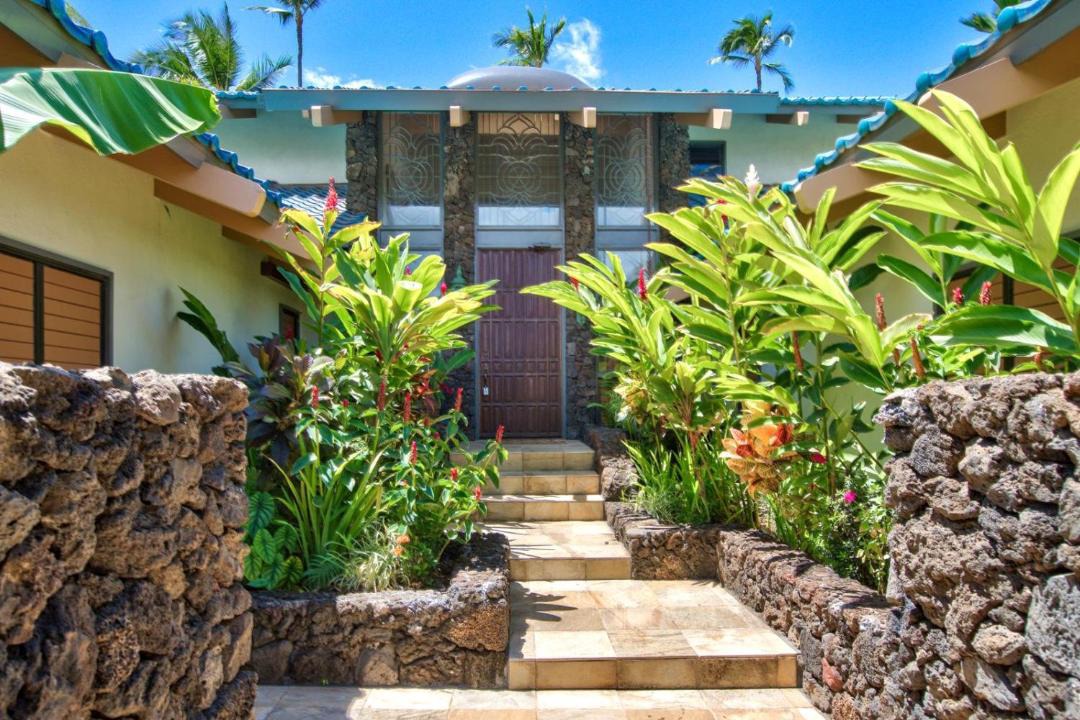 Photo of Others in Historic Lahaina Front Street