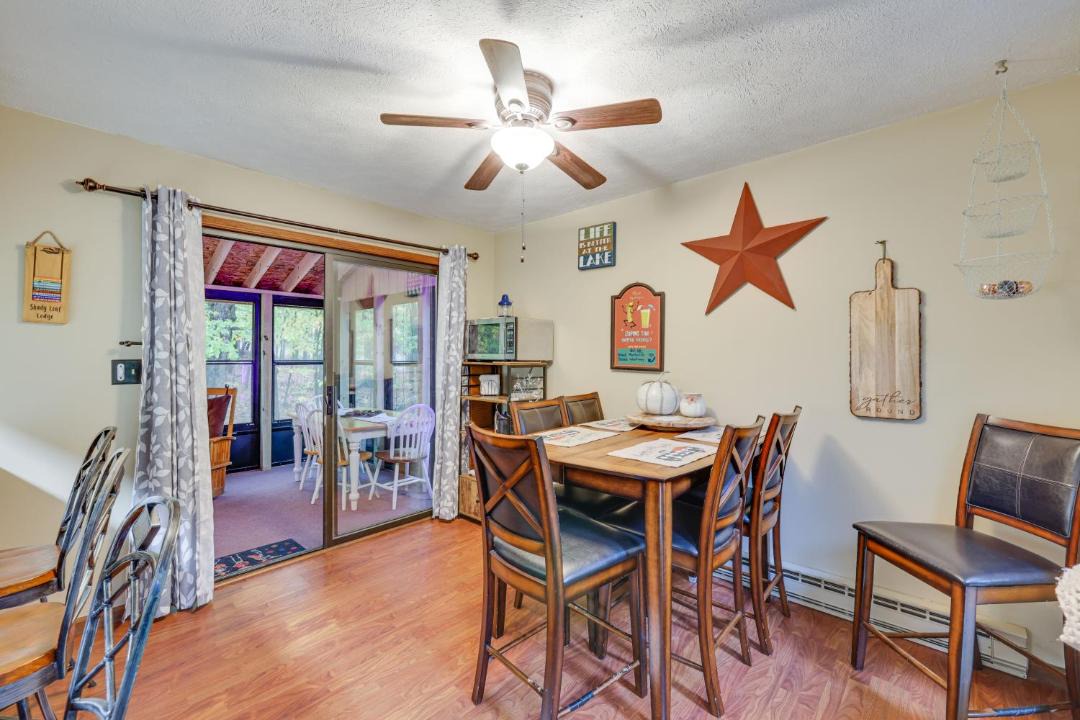 Photo of Livingroom in Pocono Lake