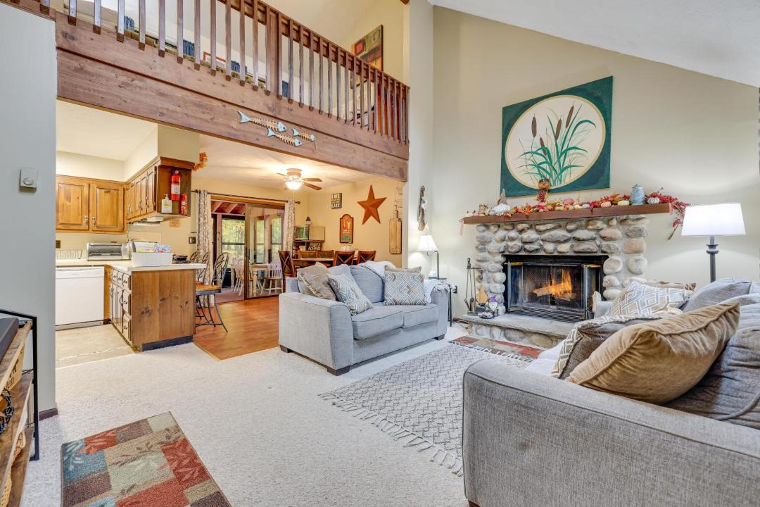Photo of Livingroom in Pocono Lake