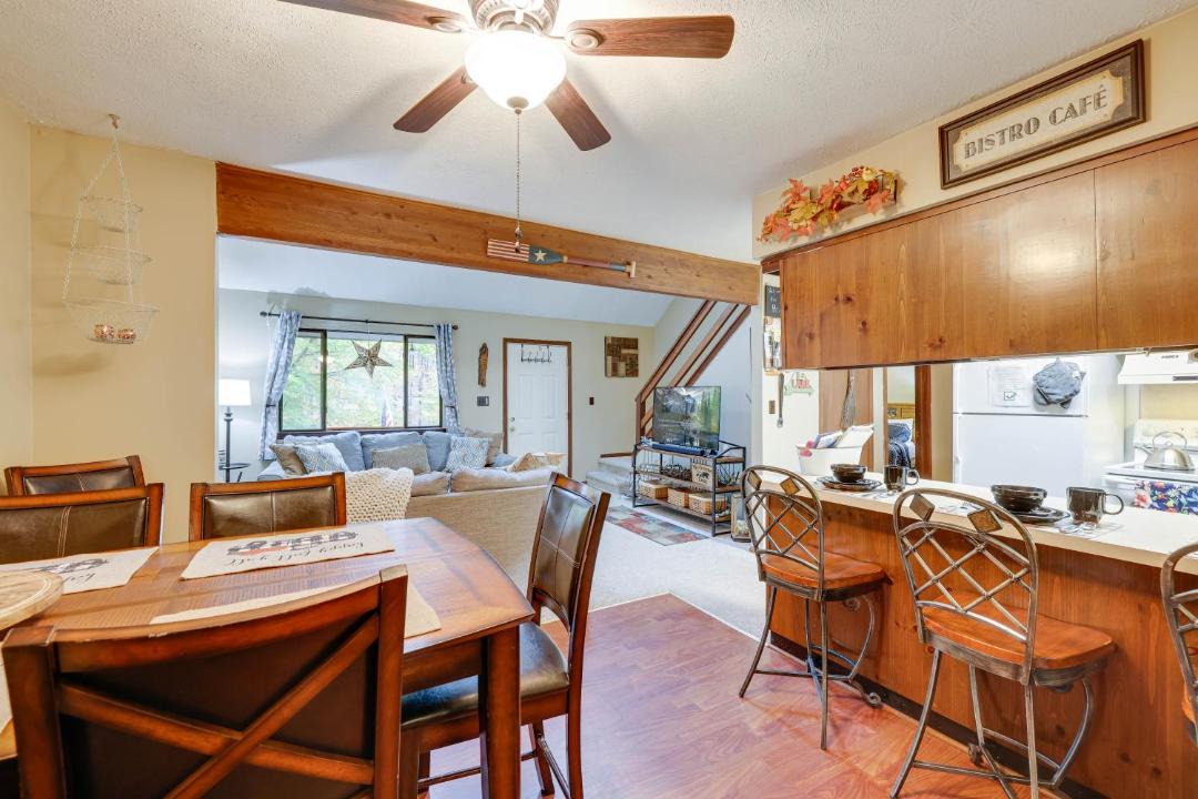 Photo of Livingroom in Pocono Lake