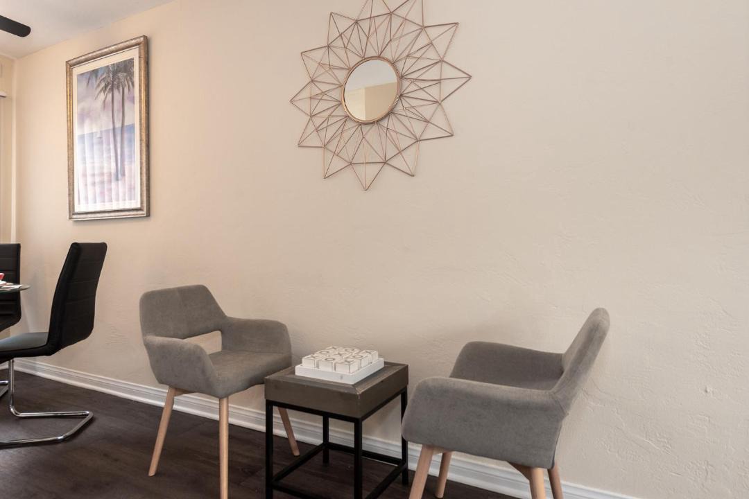 Photo of Livingroom in Bay Park