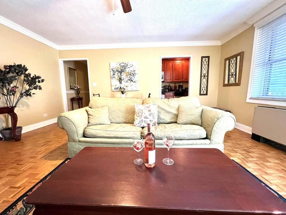Photo of Livingroom in Downtown Atlanta