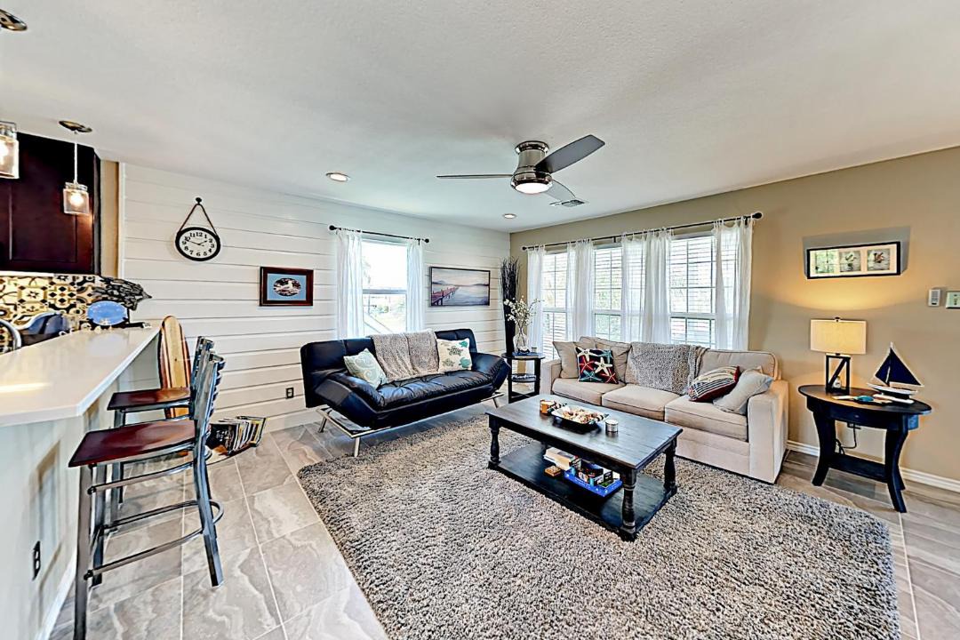 Photo of Livingroom in Key Allegro