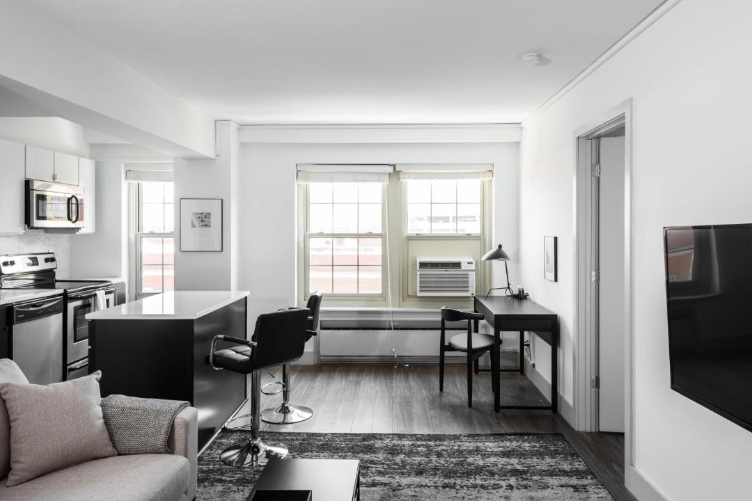 Photo of Livingroom in Central West End