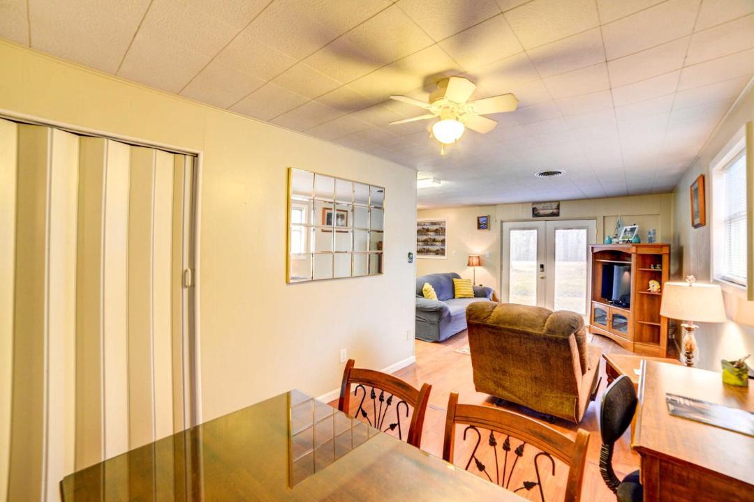 Photo of Livingroom in New Concord