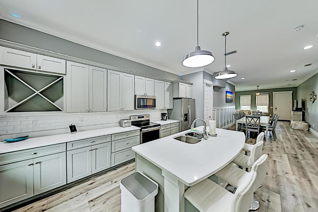 Photo of Kitchen in Laguna Beach Estates