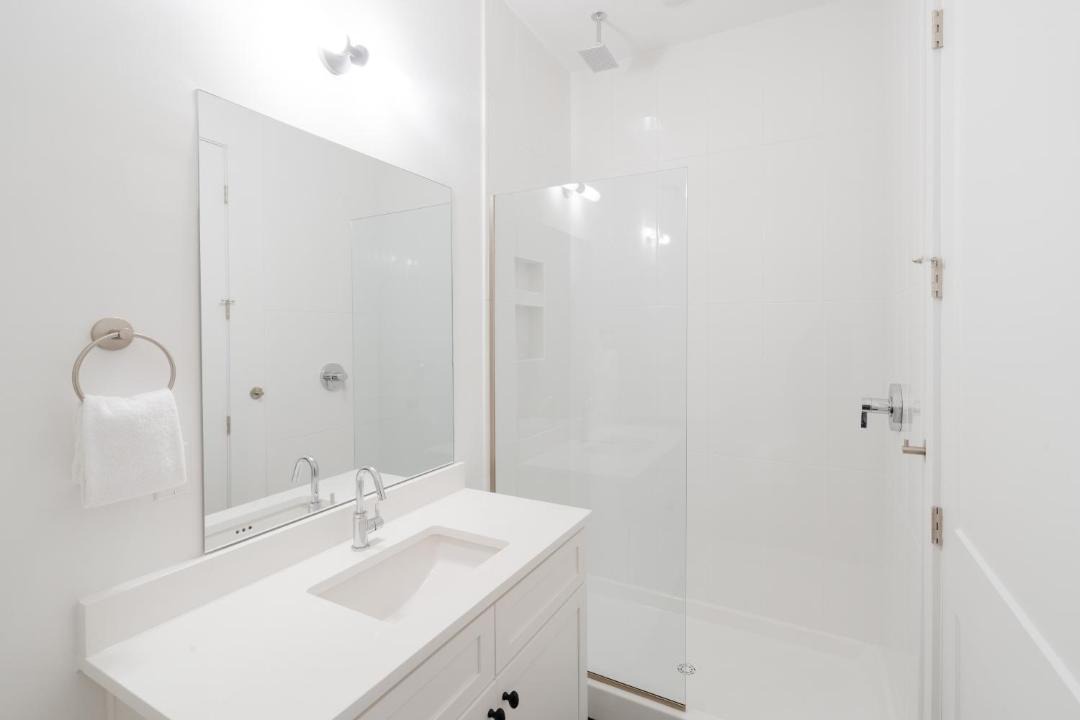 Photo of Bathroom in Music Row