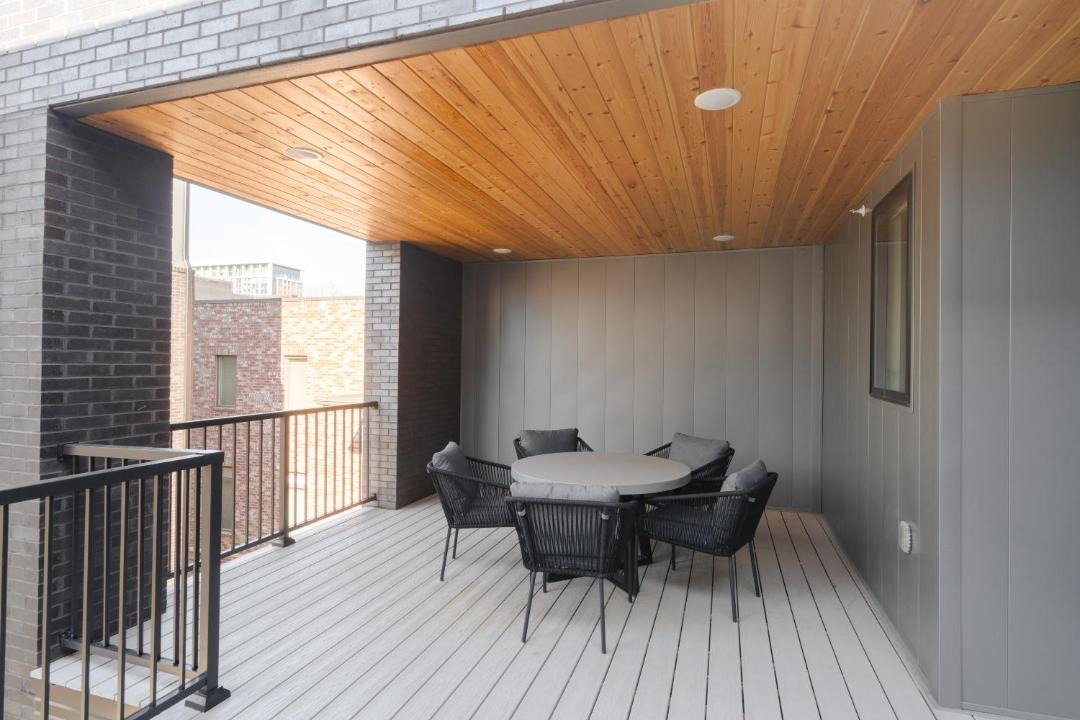 Photo of Patio Balcony in Music Row