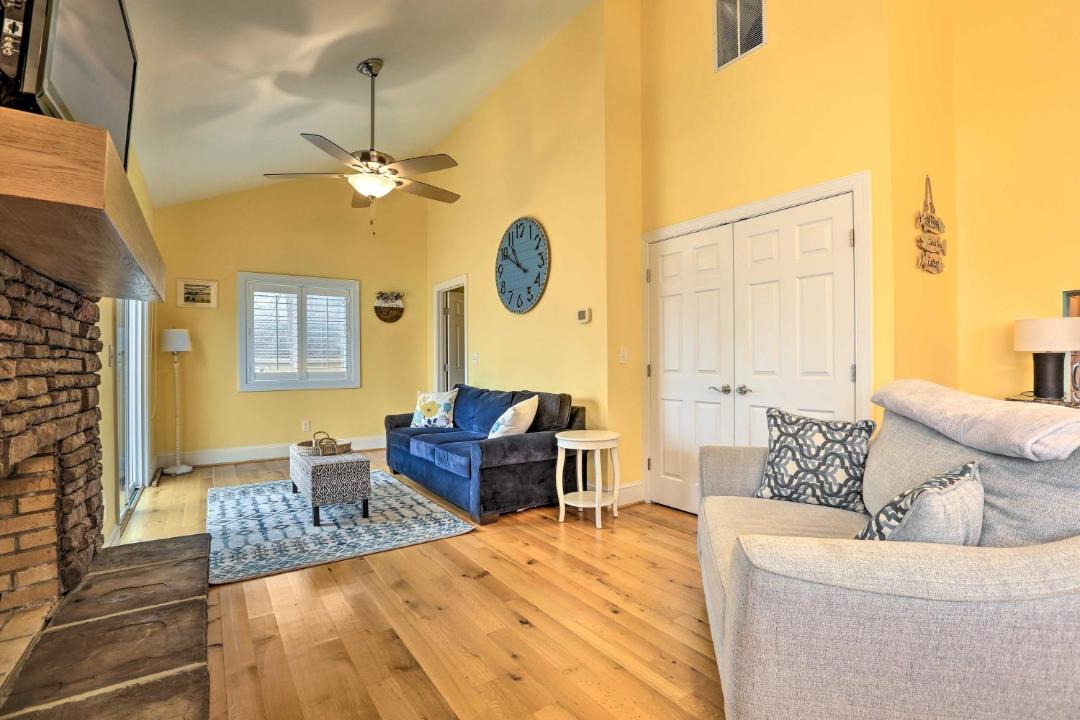 Photo of Livingroom in New London