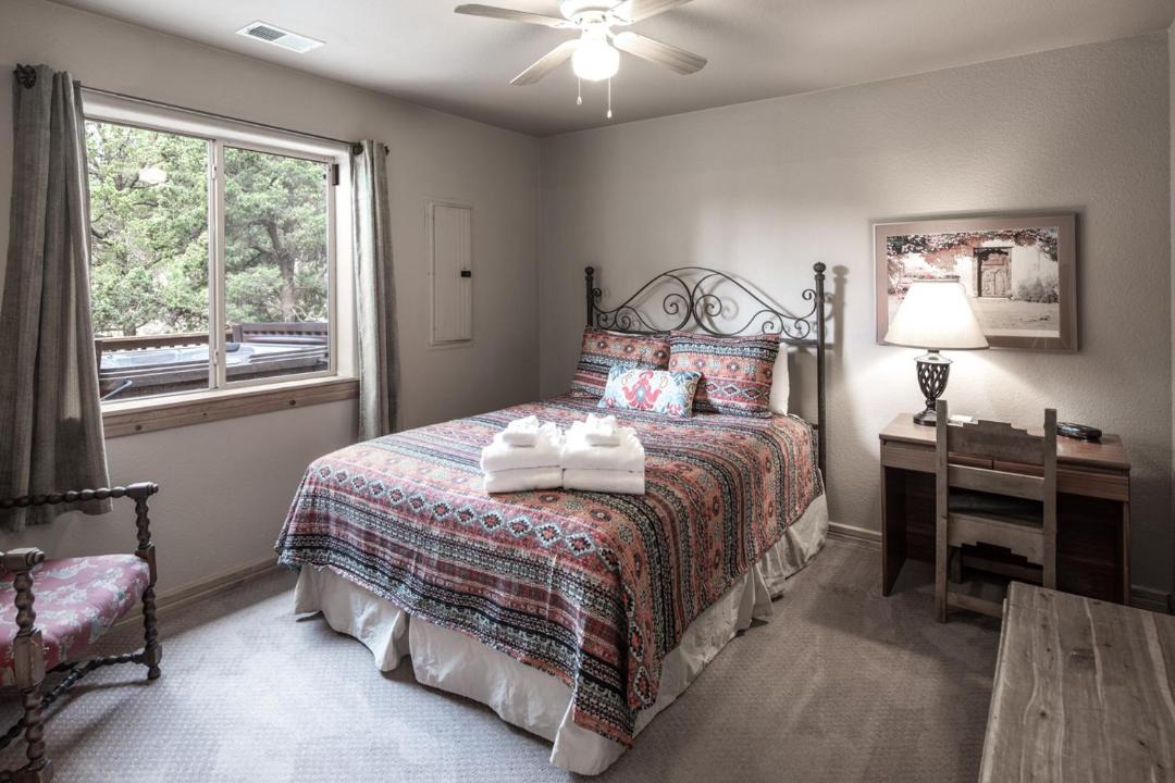 Photo of Bedroom in Ruidoso