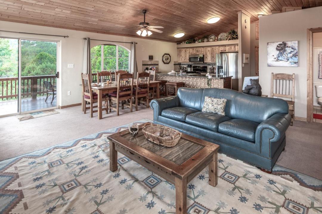 Photo of Livingroom in Ruidoso