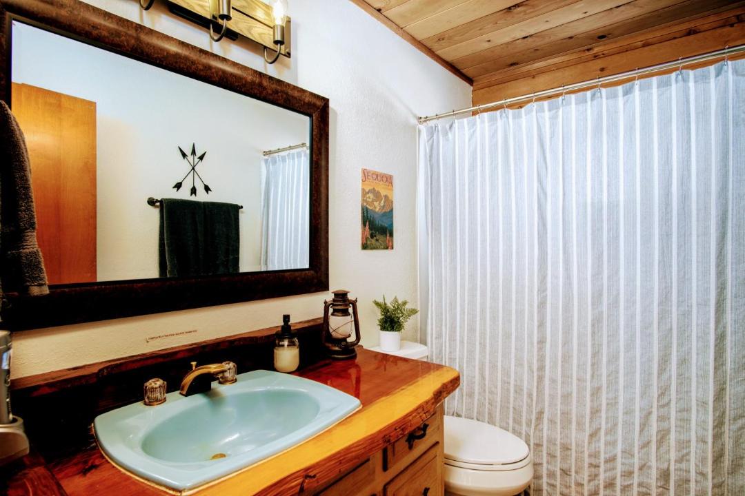 Photo of Bathroom in Ponderosa