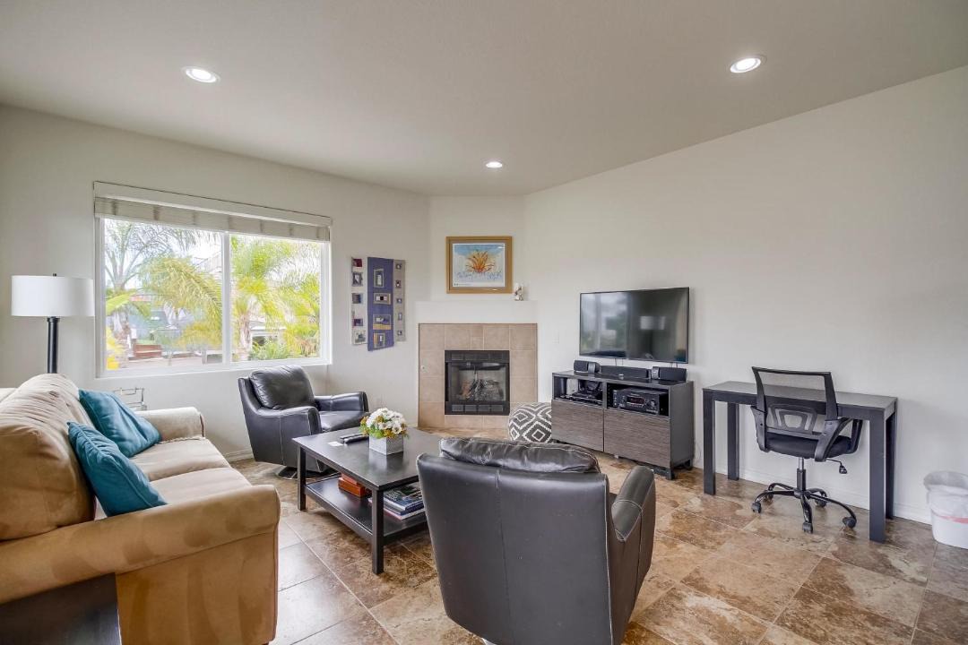 Photo of Livingroom in Pacific Beach