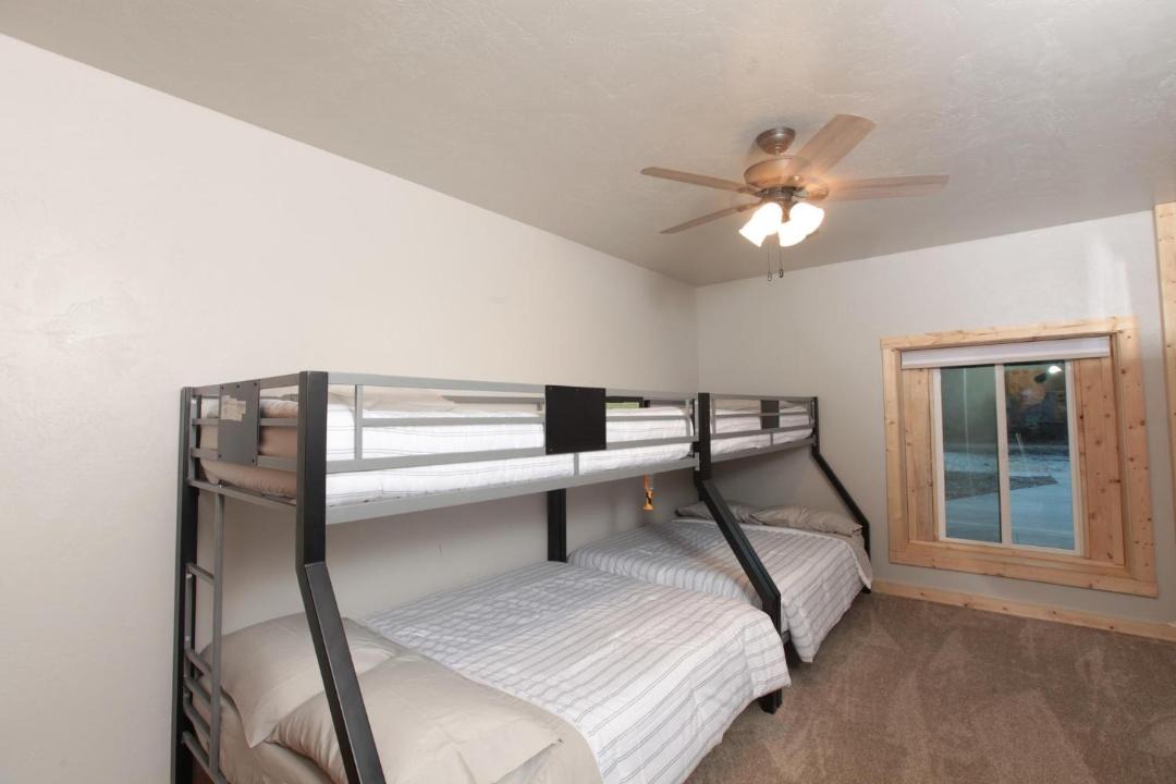 Photo of Bedroom in South Fork