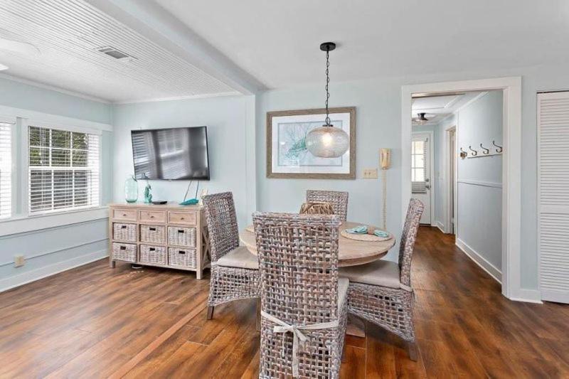 Photo of Livingroom in Saint Simons Island