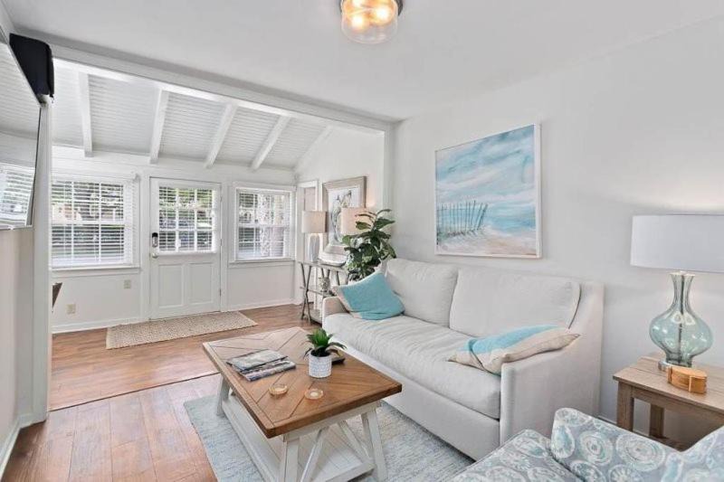 Photo of Livingroom in Saint Simons Island