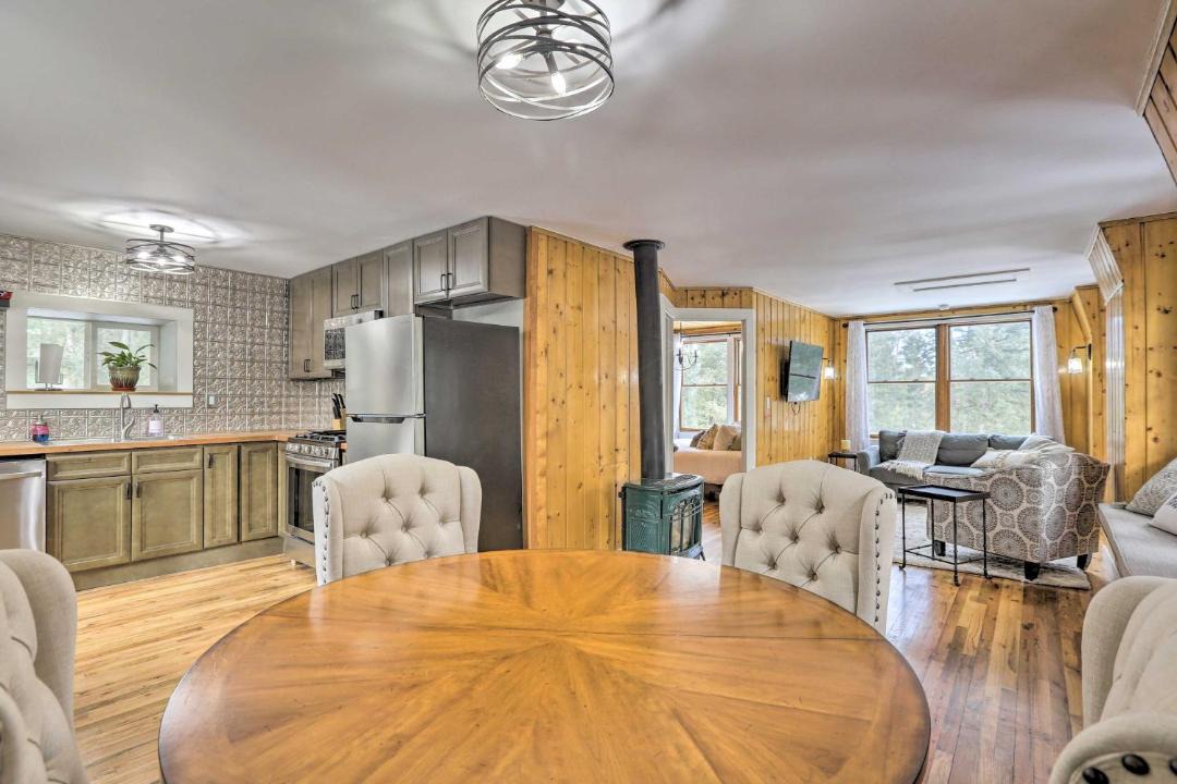 Photo of Livingroom in Evergreen Meadows