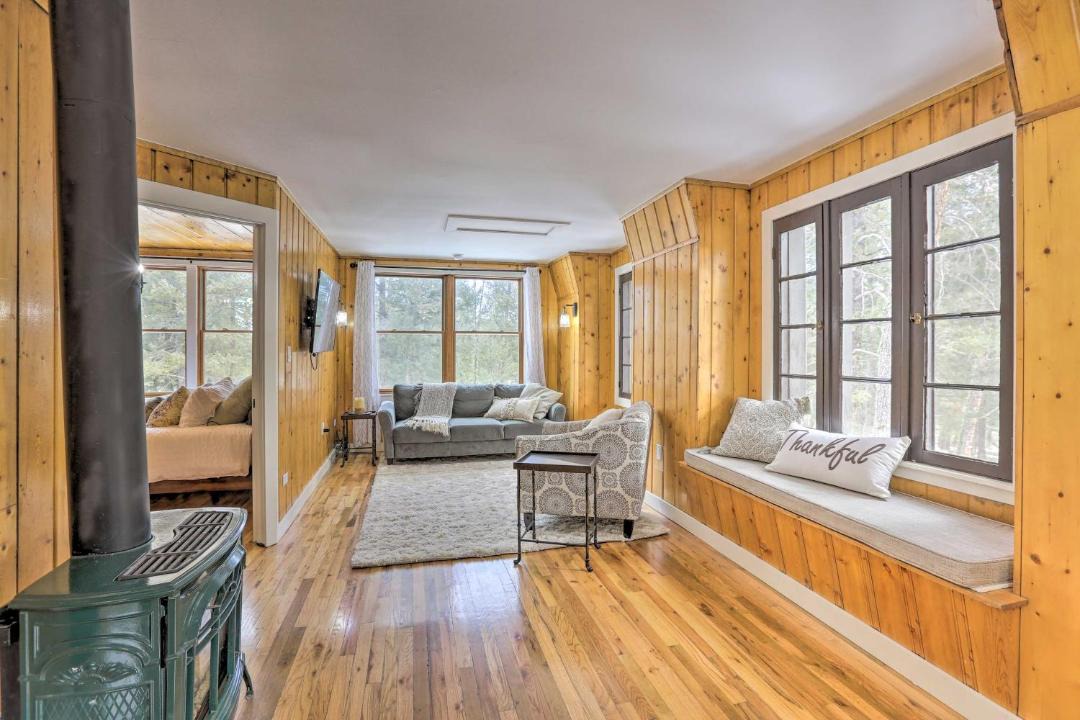 Photo of Livingroom in Evergreen Meadows