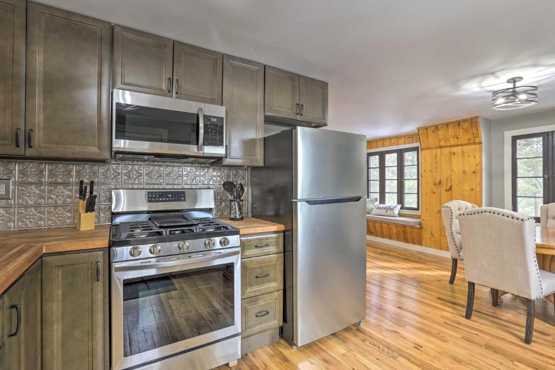 Photo of Kitchen in Evergreen Meadows