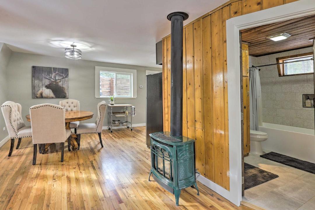 Photo of Livingroom in Evergreen Meadows