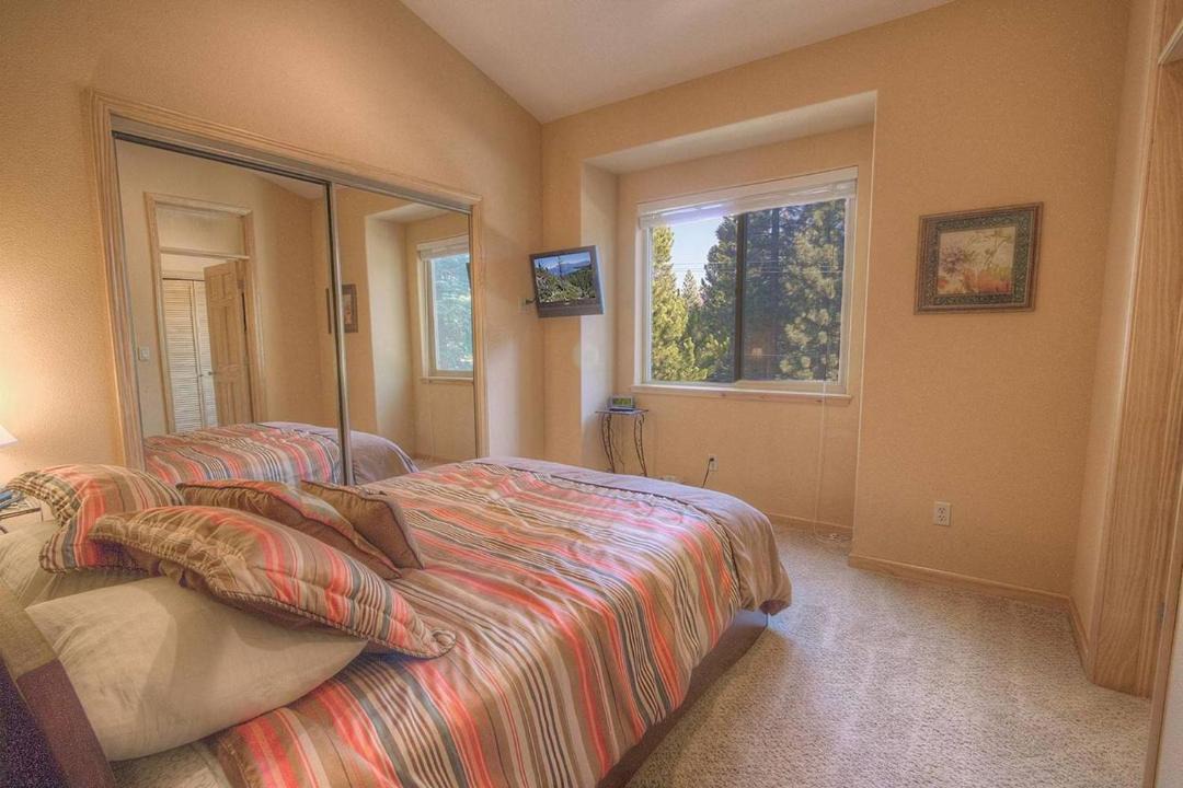 Photo of Bedroom in North Upper Truckee