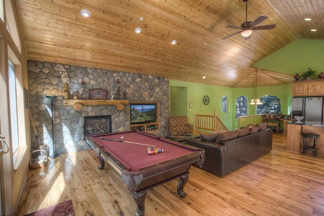 Photo of Livingroom in North Upper Truckee