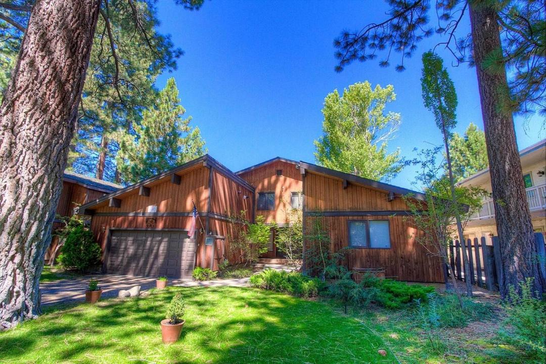 Photo of Buildings in Al Tahoe